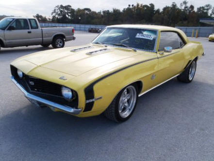 Yellow Black '69 Chevy SS396 Big Block Camaro